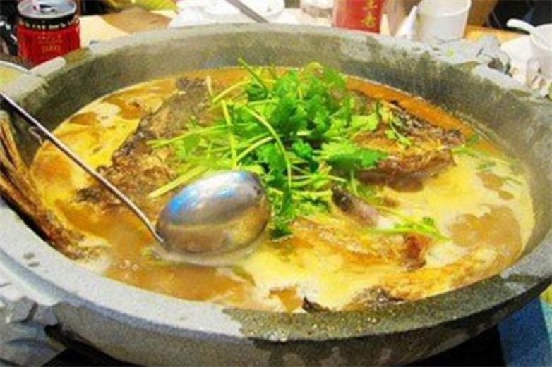 重慶青檸椒砂鍋魚加盟
