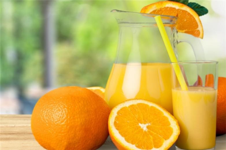 5个橙子自助榨汁机加盟