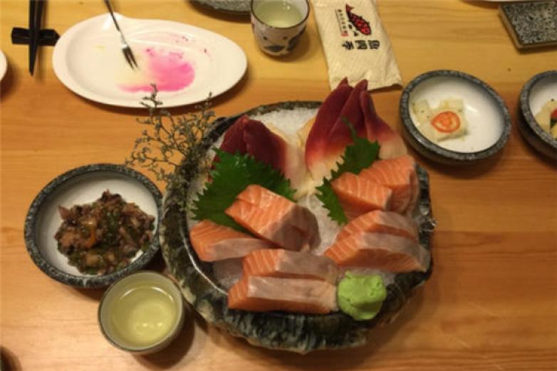 鱼四季日本料理加盟