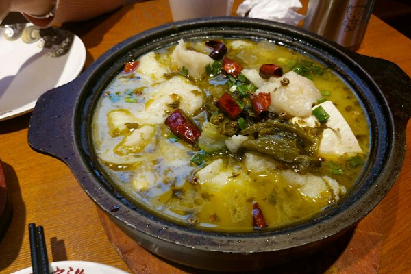 石锅酸菜鱼米饭