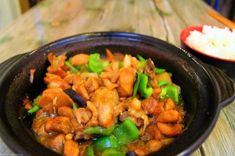 迪隆黄焖鸡米饭