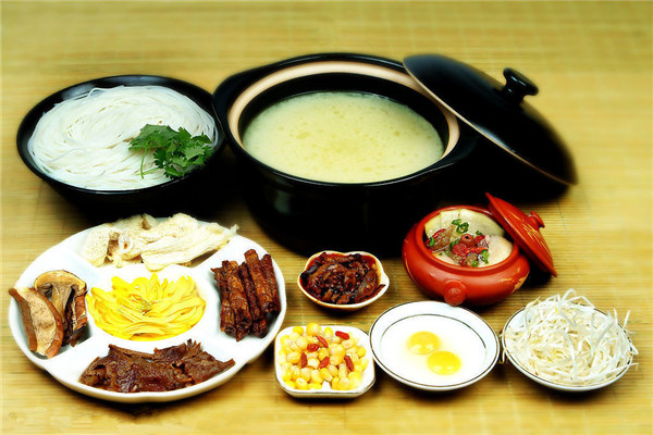 火锅米线是热销的风味美食