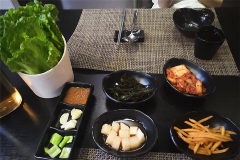 韩本家韩国料理加盟