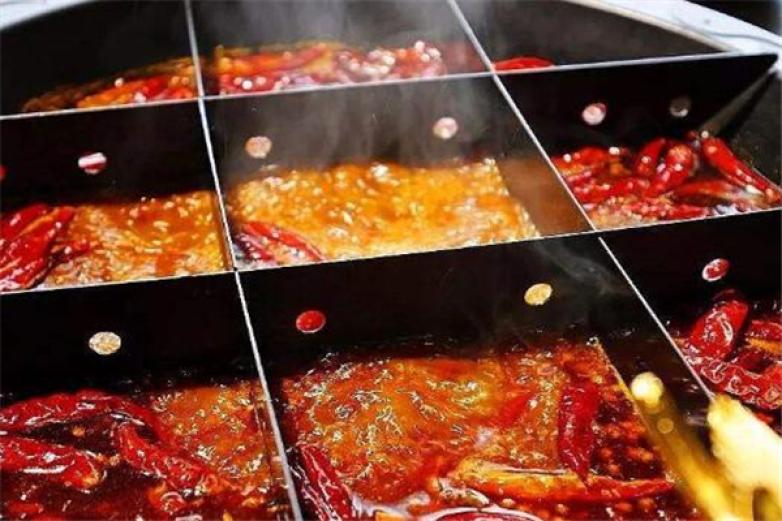 柔时的小板凳吧式火锅加盟