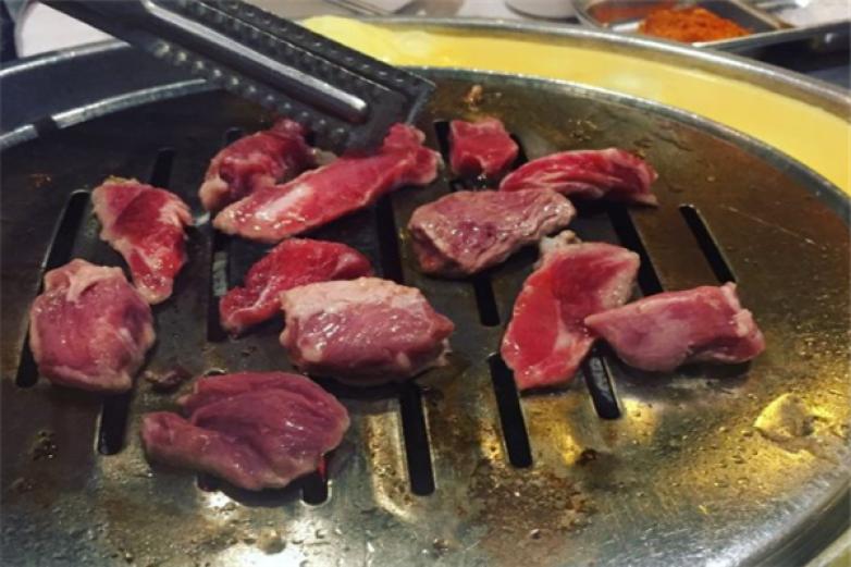 肉本家韩潮烤肉加盟