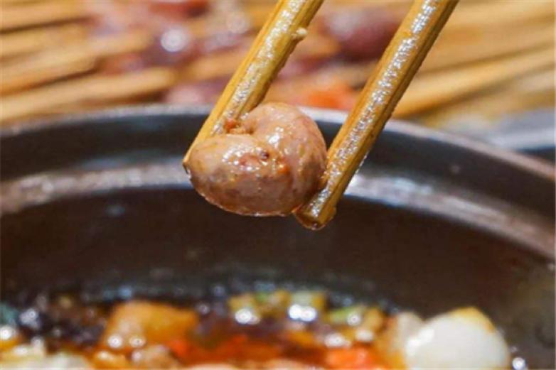 钢管厂5区串串香加盟店_钢管厂5区串串香加盟费多少钱/电话