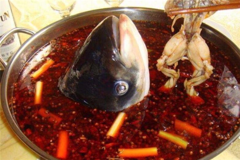 鱼蛙香郁养生火锅加盟