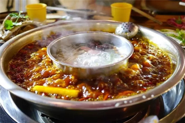 火锅是我国的传统美食