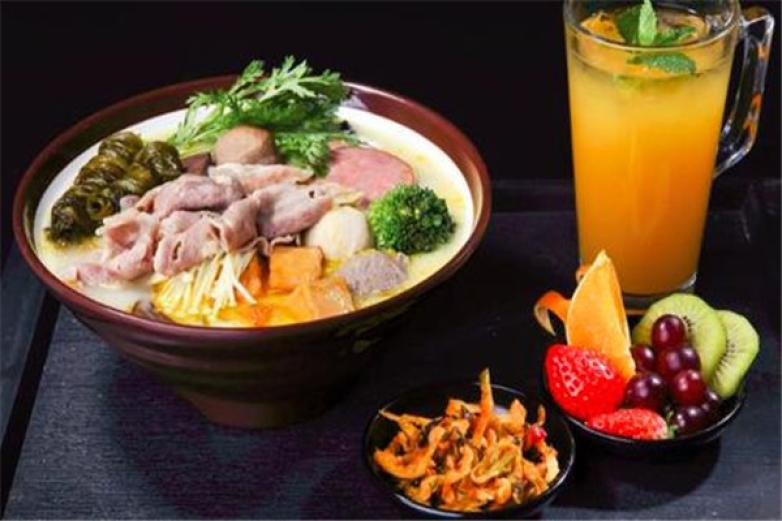 张家小板凳麻辣烫加盟