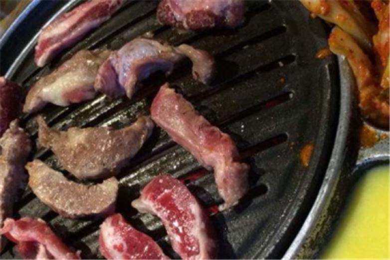 小楠山传统炭火烤肉加盟