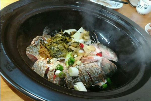 鱼品记蒸汽石锅鱼