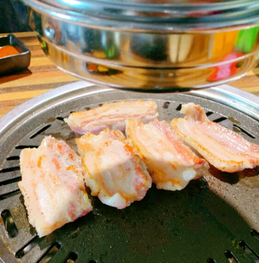 明成缘韩国传统炭火烤肉