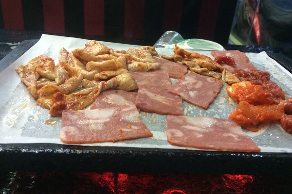 贵阳韩国纸上烤肉加盟店电话